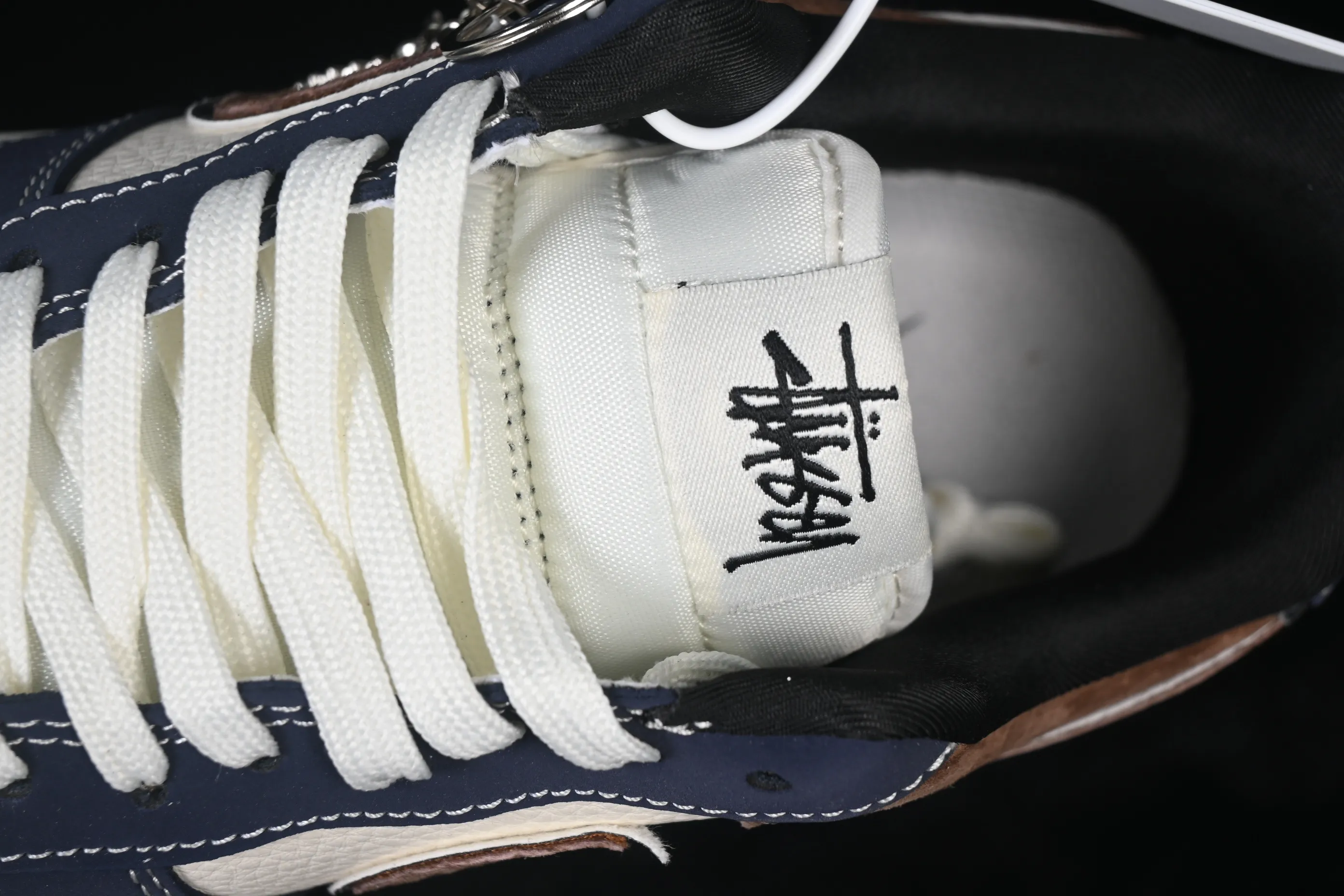 All categories Nk Air Force 1 Air Force series Nk Air Force 1 Low Air Force low-top Nike Air Force 1'07 Low Stussy co-branded blue brown pig leather Air Force 1 low-top casual sneakers DF0188-105
